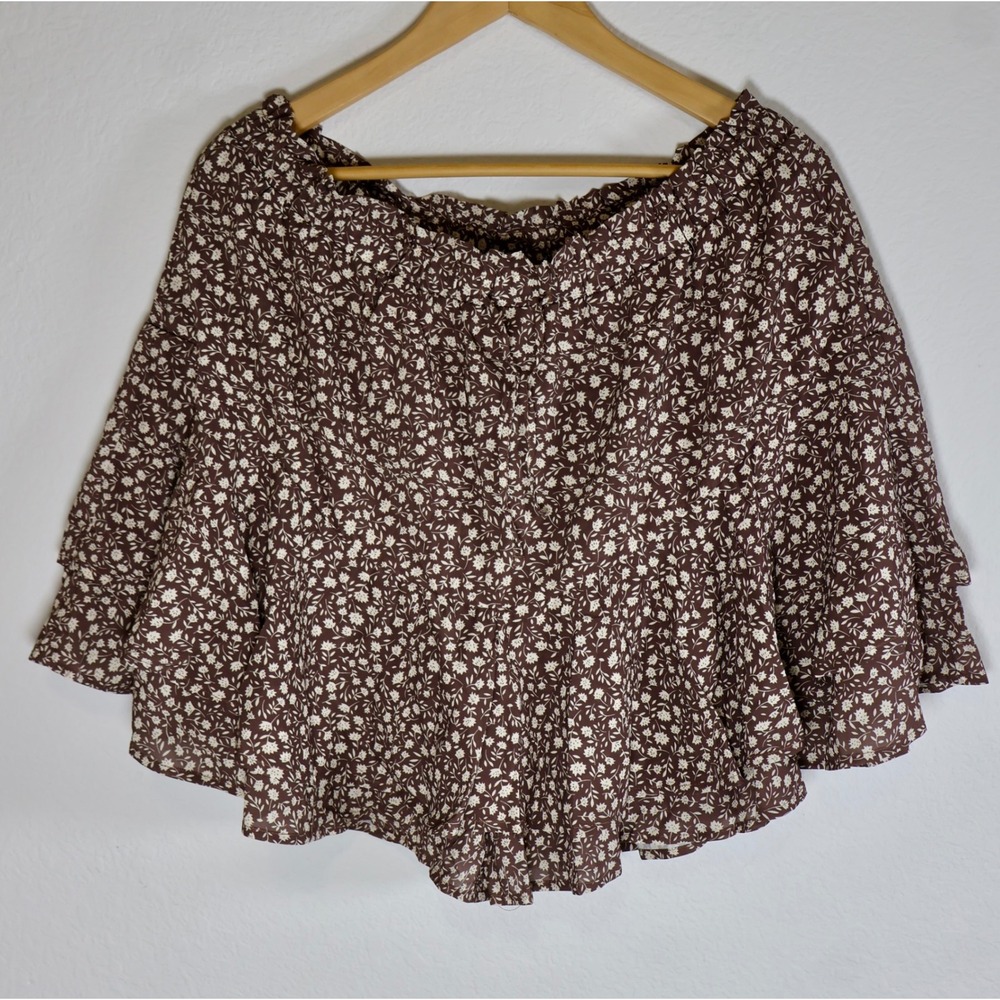 Women’s brown and white ruffle shorts